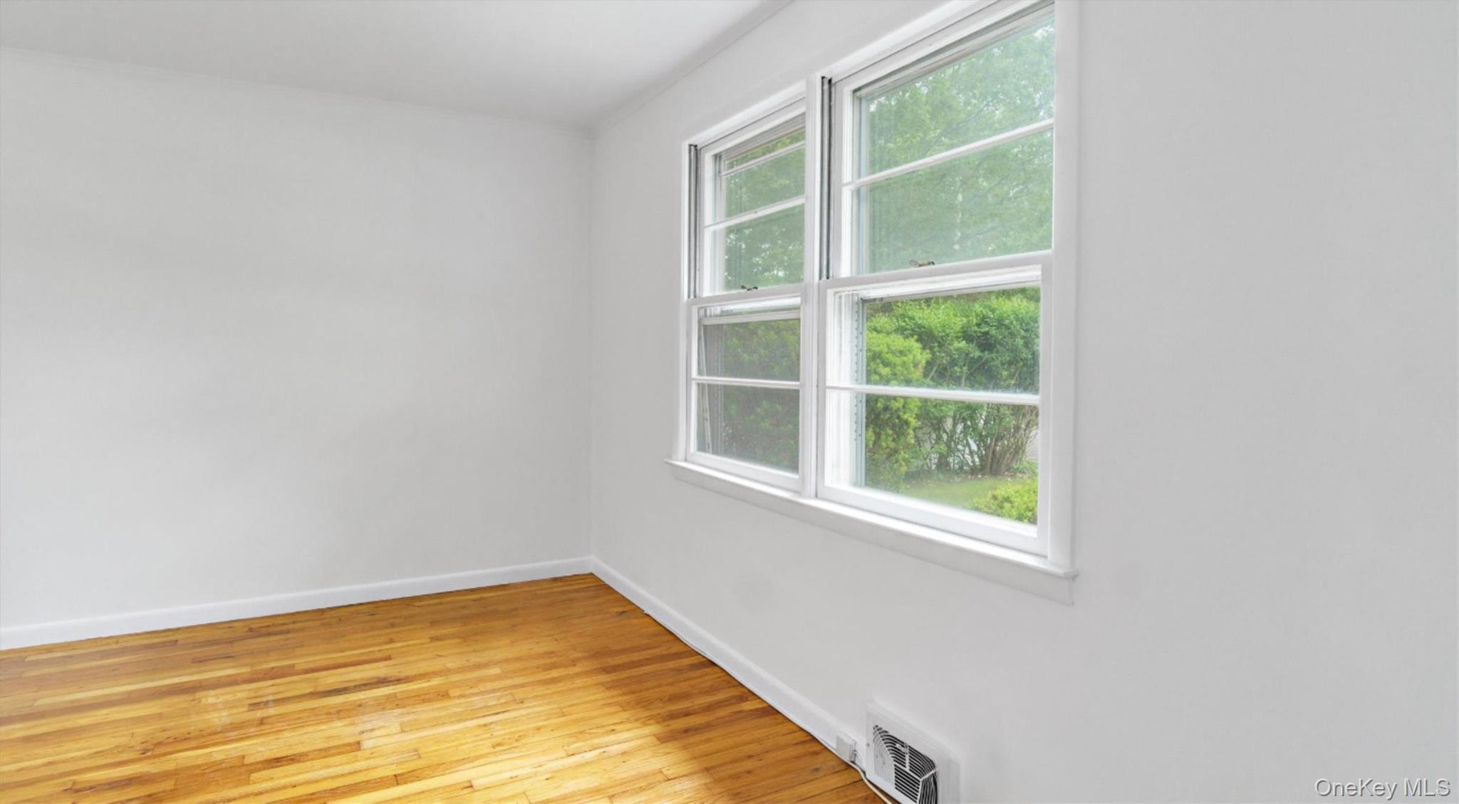 4 Holiday Court, Hampton Bays, NY 11946