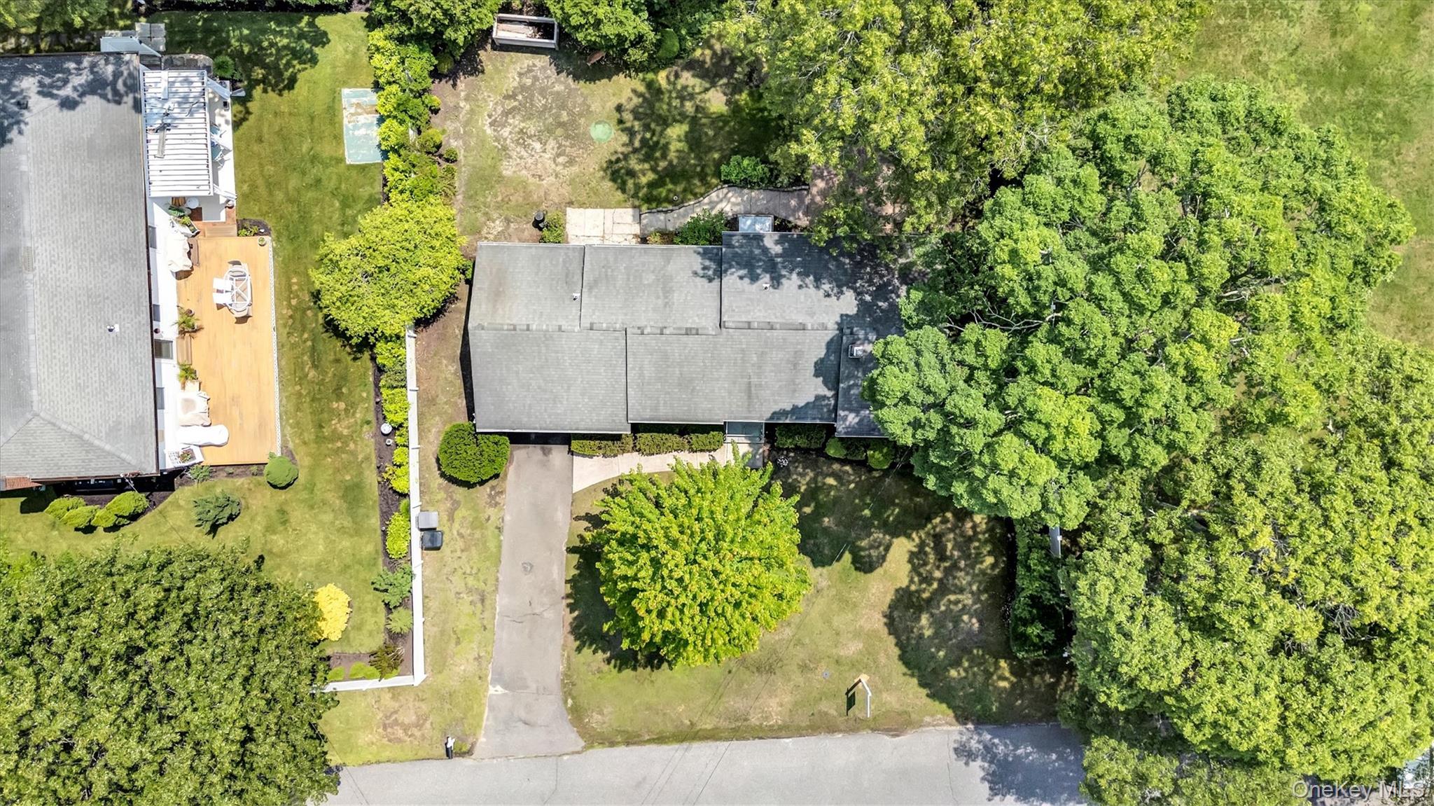 4 Holiday Court, Hampton Bays, NY 11946