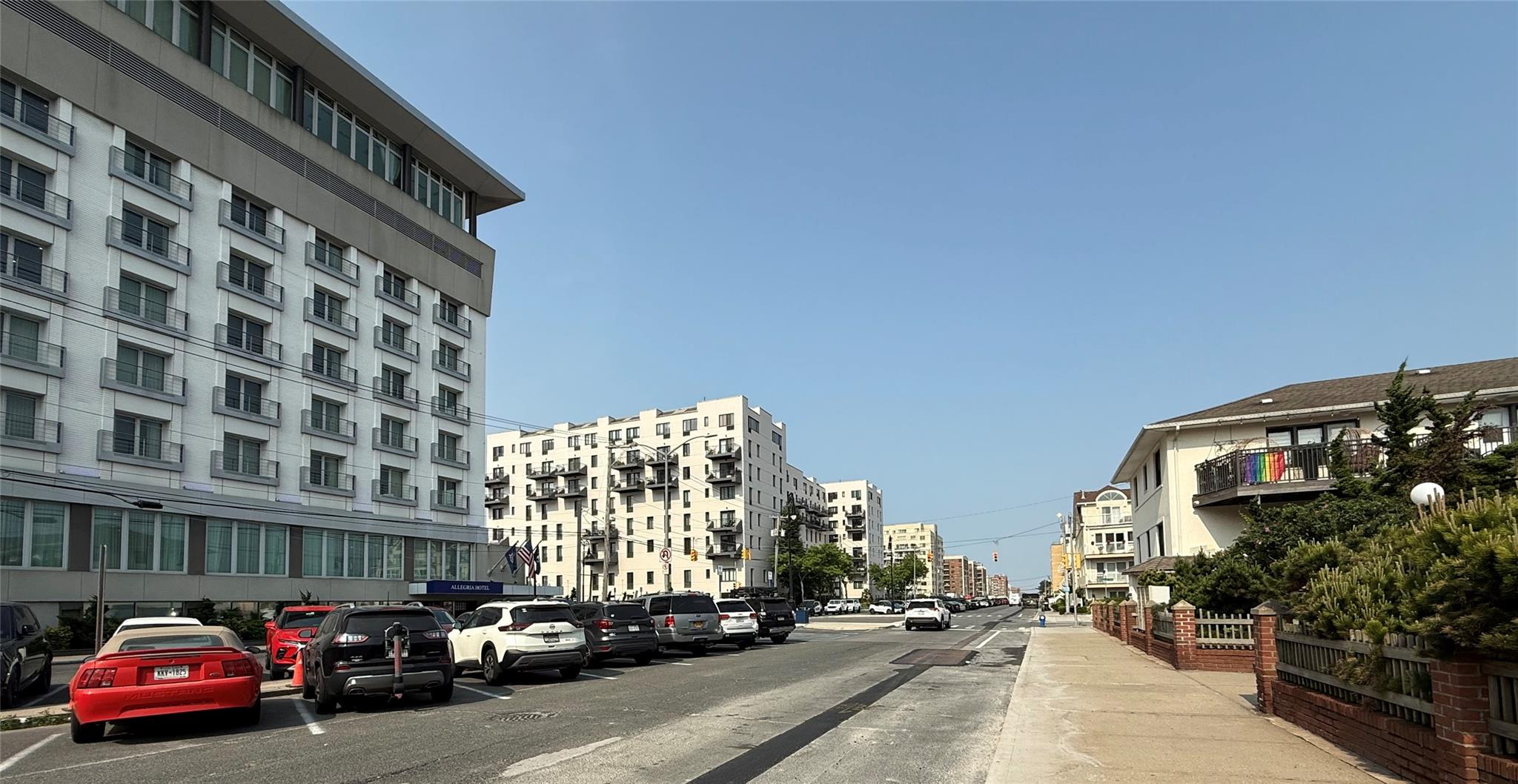 65 W Broadway # 4G, Long Beach, NY 11561