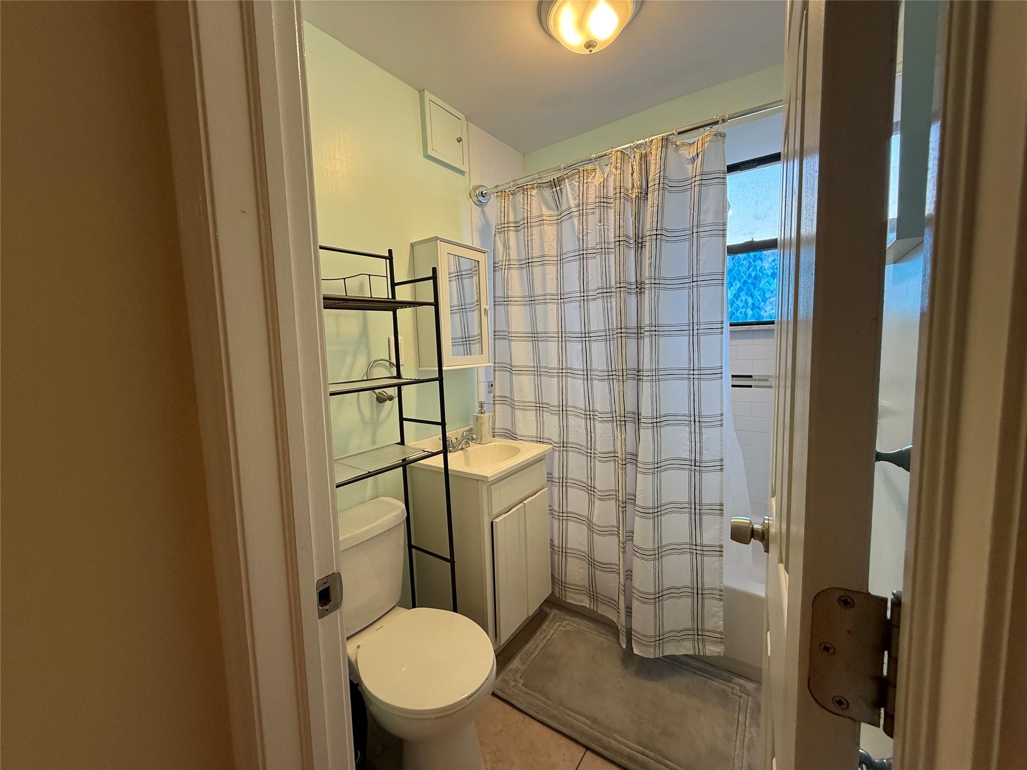 65 W Broadway # 4G, Long Beach, NY 11561