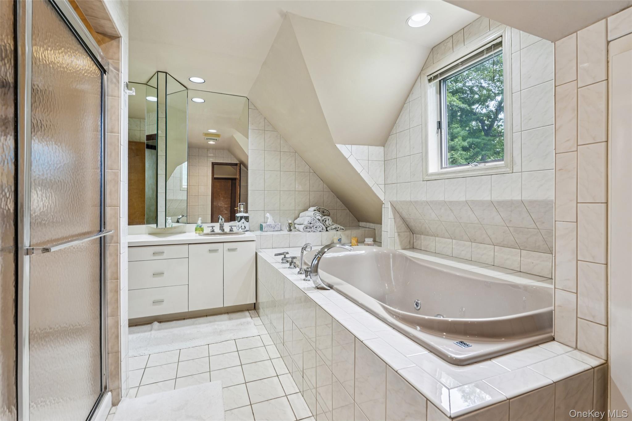 1 Lookout Road, Tuxedo Park, NY 10987