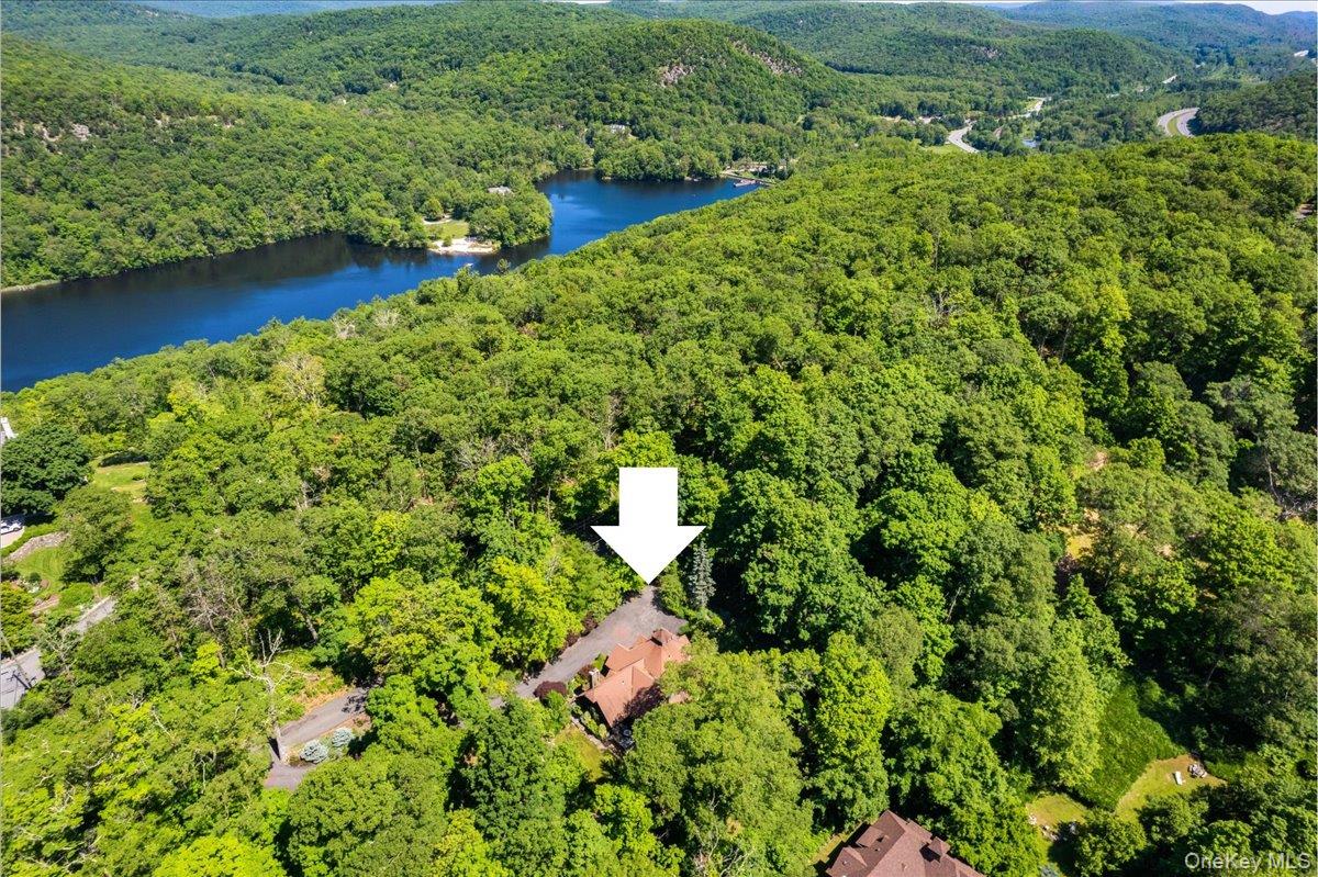 1 Lookout Road, Tuxedo Park, NY 10987