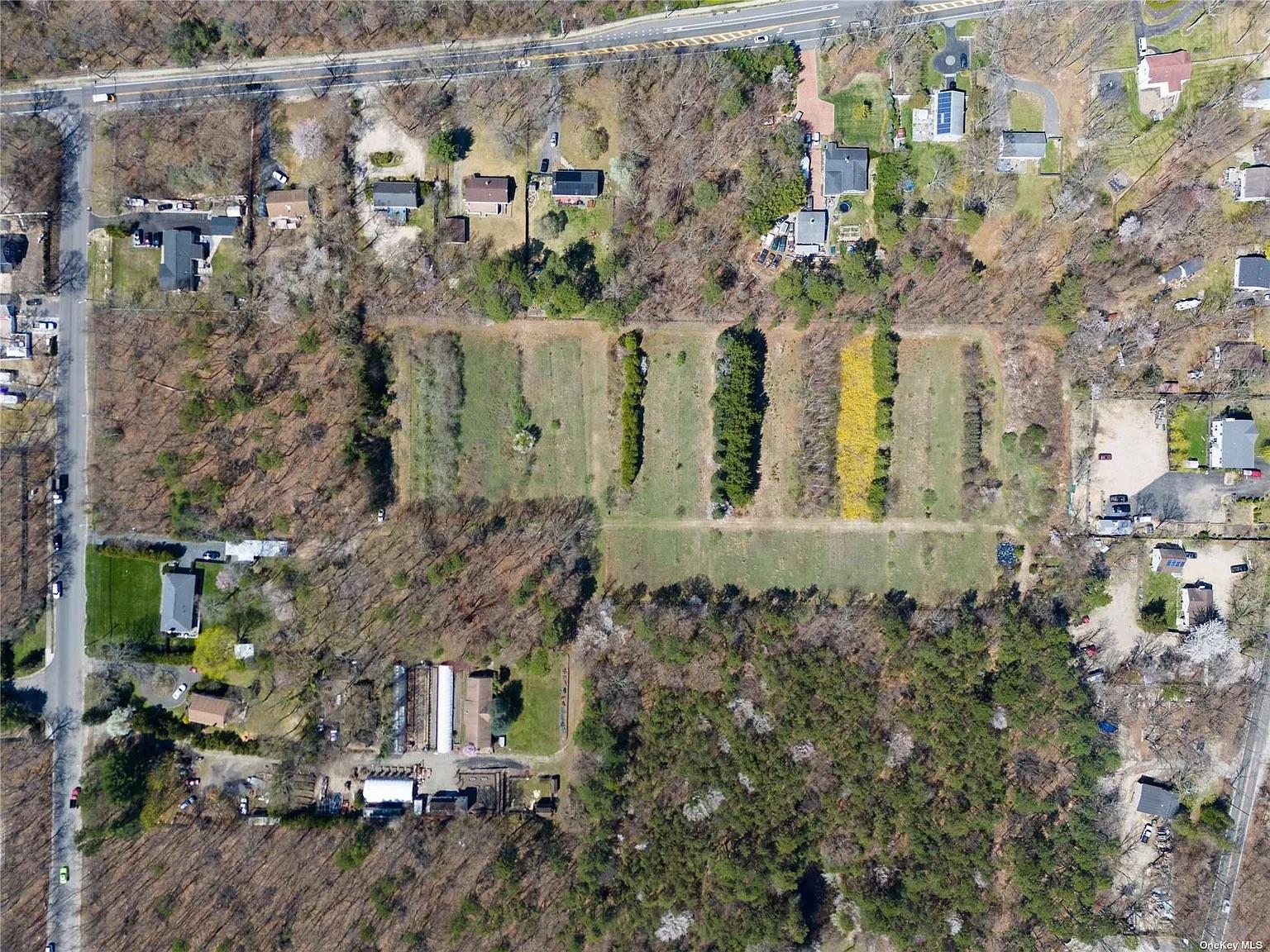 Cedarhurst Ave, Medford, NY 11763