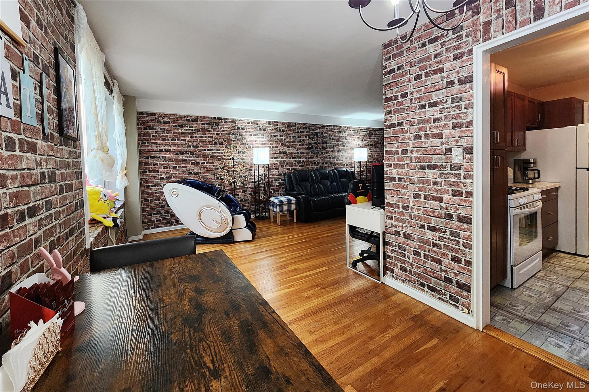 209-20 18th Ave # 5E, Bayside, NY 11360