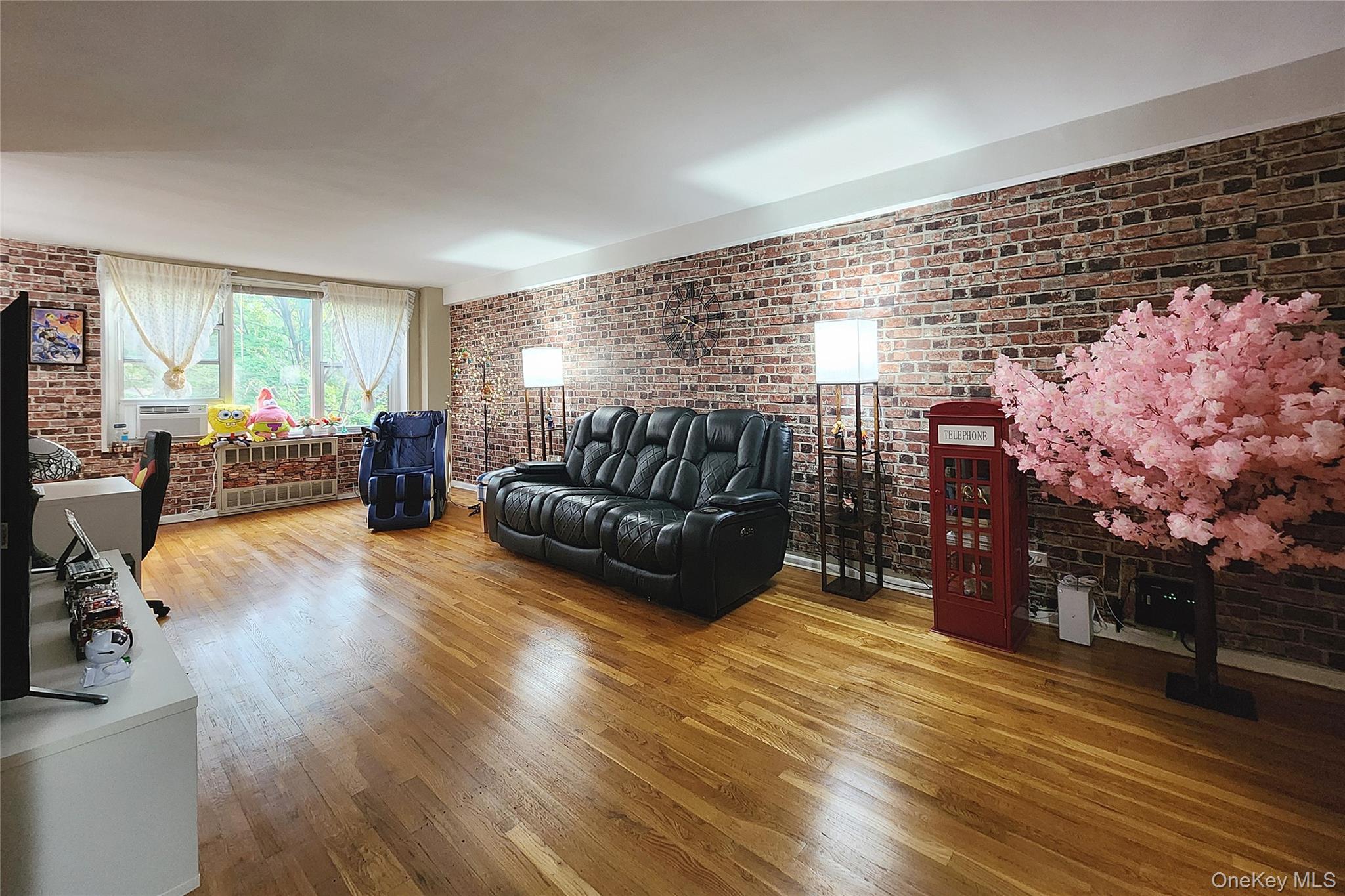 209-20 18th Ave # 5E, Bayside, NY 11360