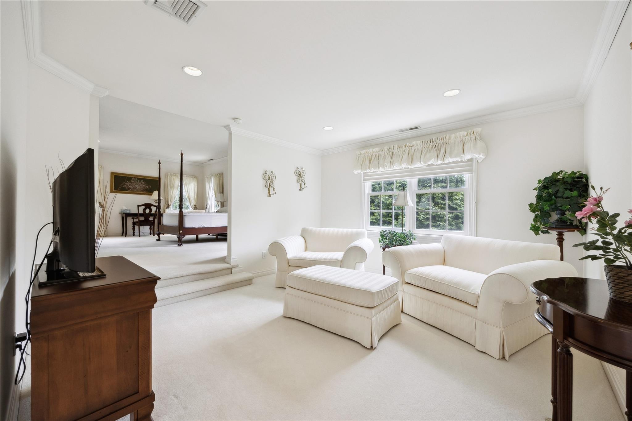 45 Stone Hill Drive S, Manhasset, NY 11030