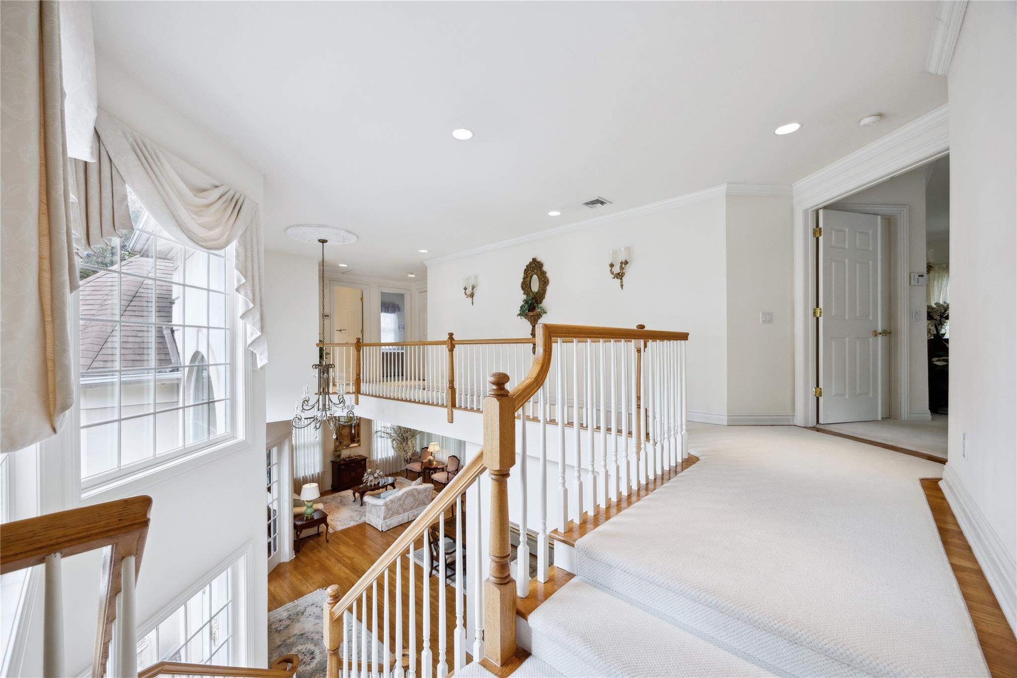 45 Stone Hill Drive S, Manhasset, NY 11030