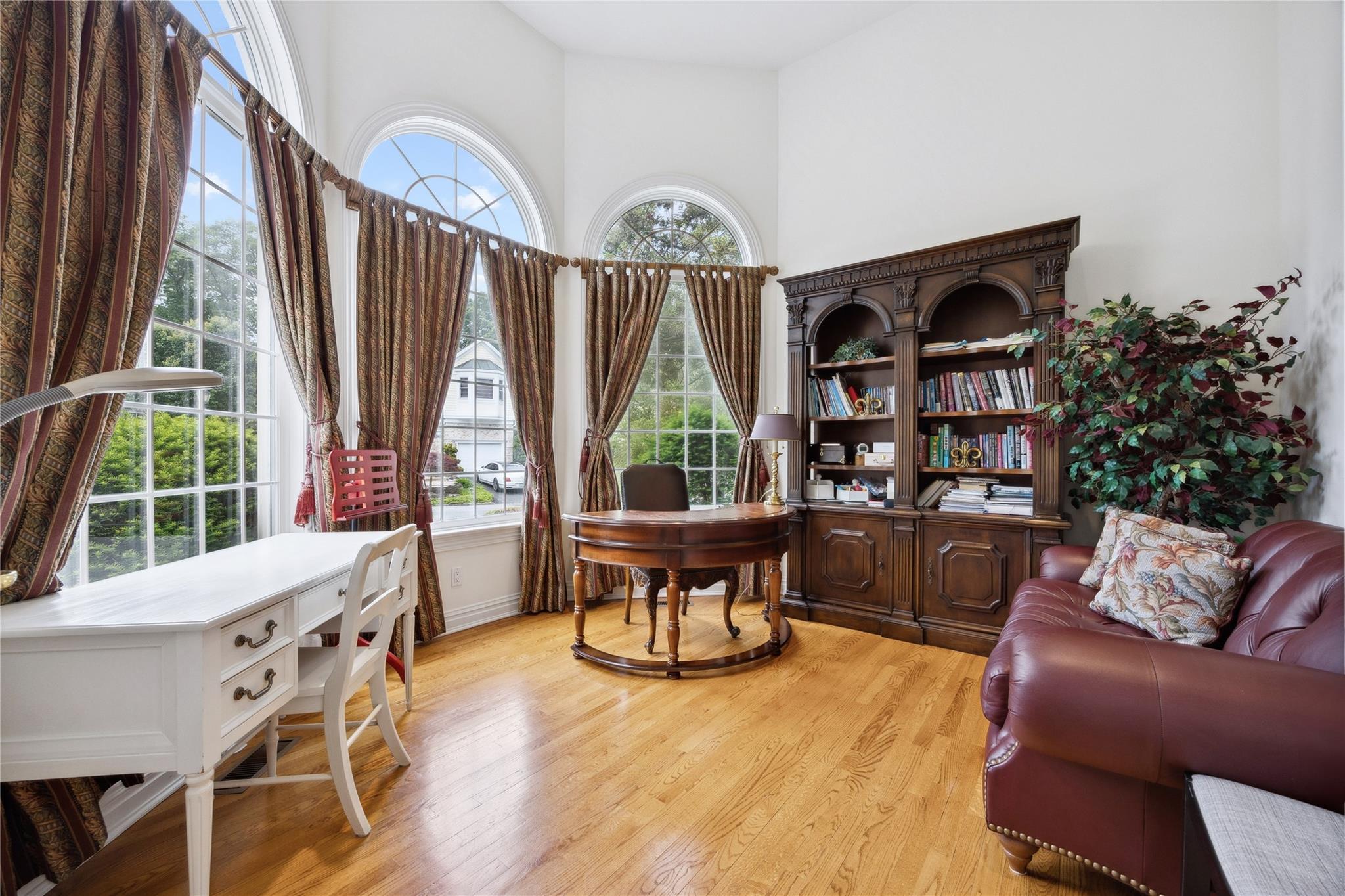 45 Stone Hill Drive S, Manhasset, NY 11030