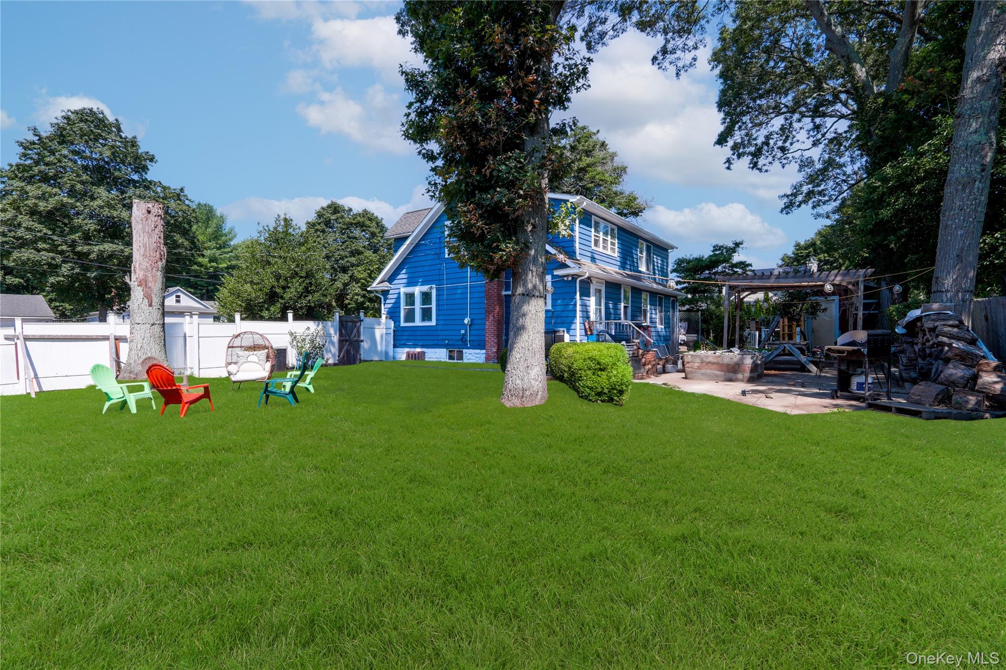 7 Hazel Street, Rocky Point, NY 11778