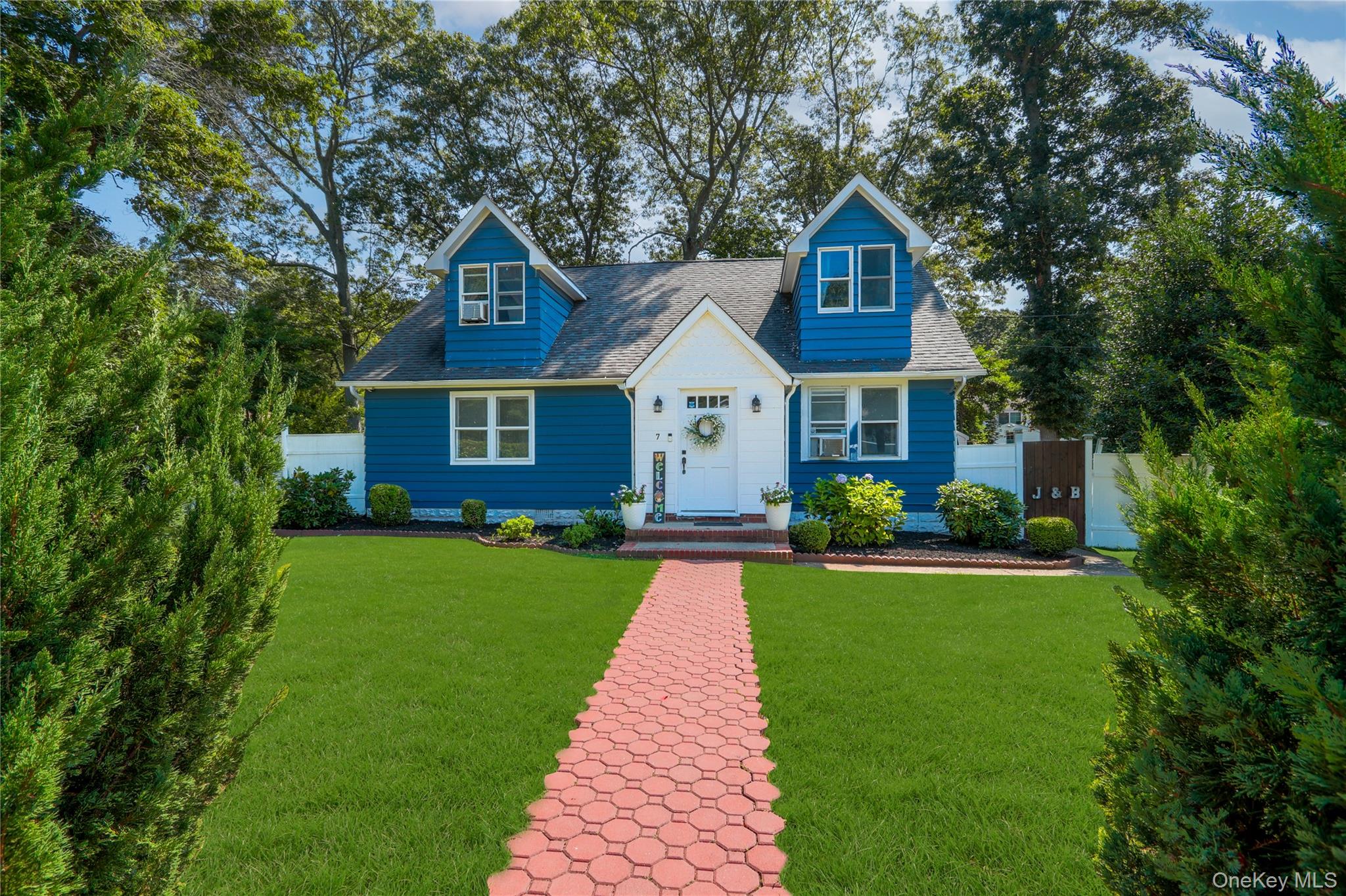 7 Hazel Street, Rocky Point, NY 11778
