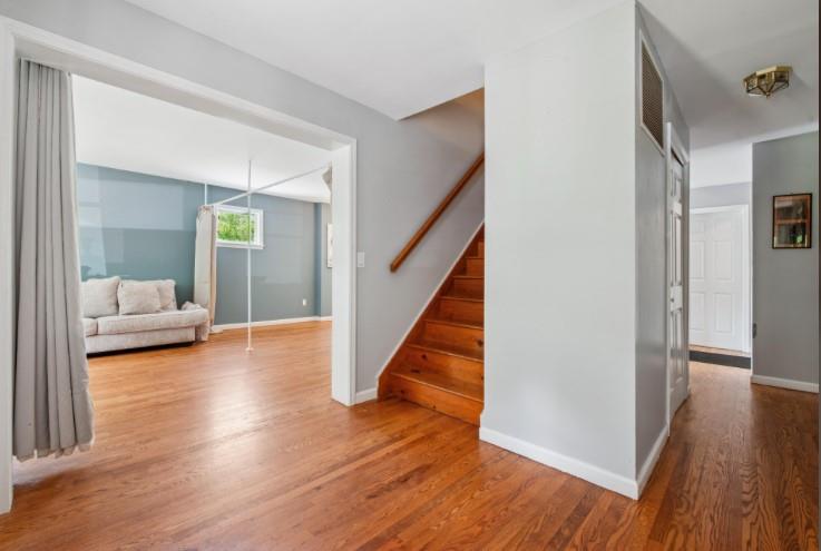 484 NORTH MAGEE Street, Southampton, NY 11968