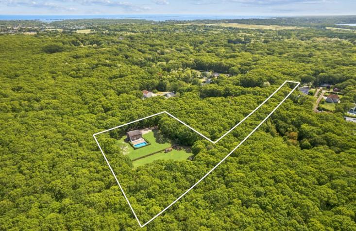 484 NORTH MAGEE Street, Southampton, NY 11968