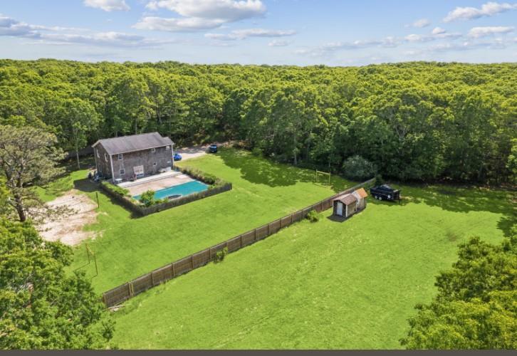 484 NORTH MAGEE Street, Southampton, NY 11968