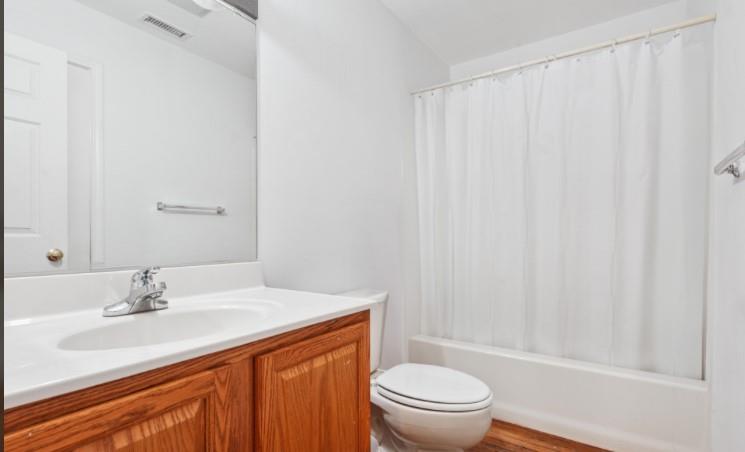 484 NORTH MAGEE Street, Southampton, NY 11968