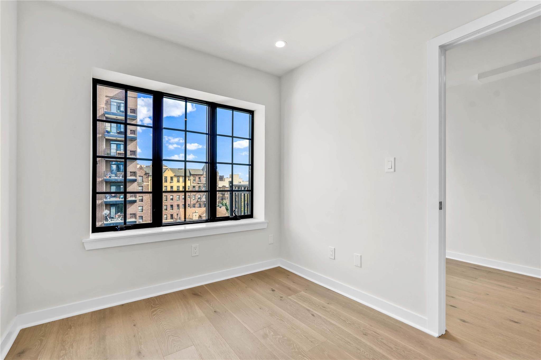 25-25 31st Avenue # 5, Astoria, NY 11106