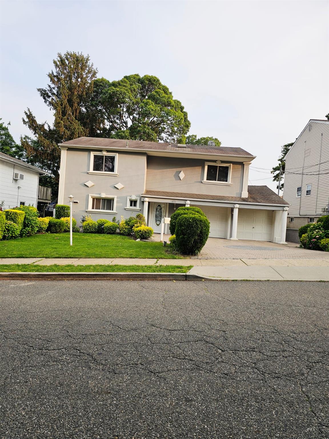 511 Chesman Street, Hempstead, NY 11552