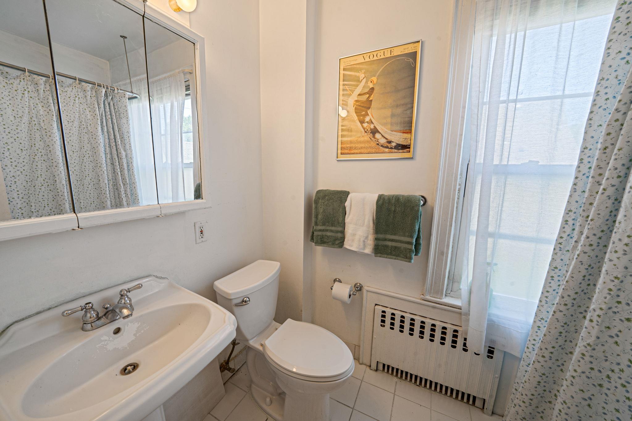 159 Brixton Road, Garden City, NY 11530