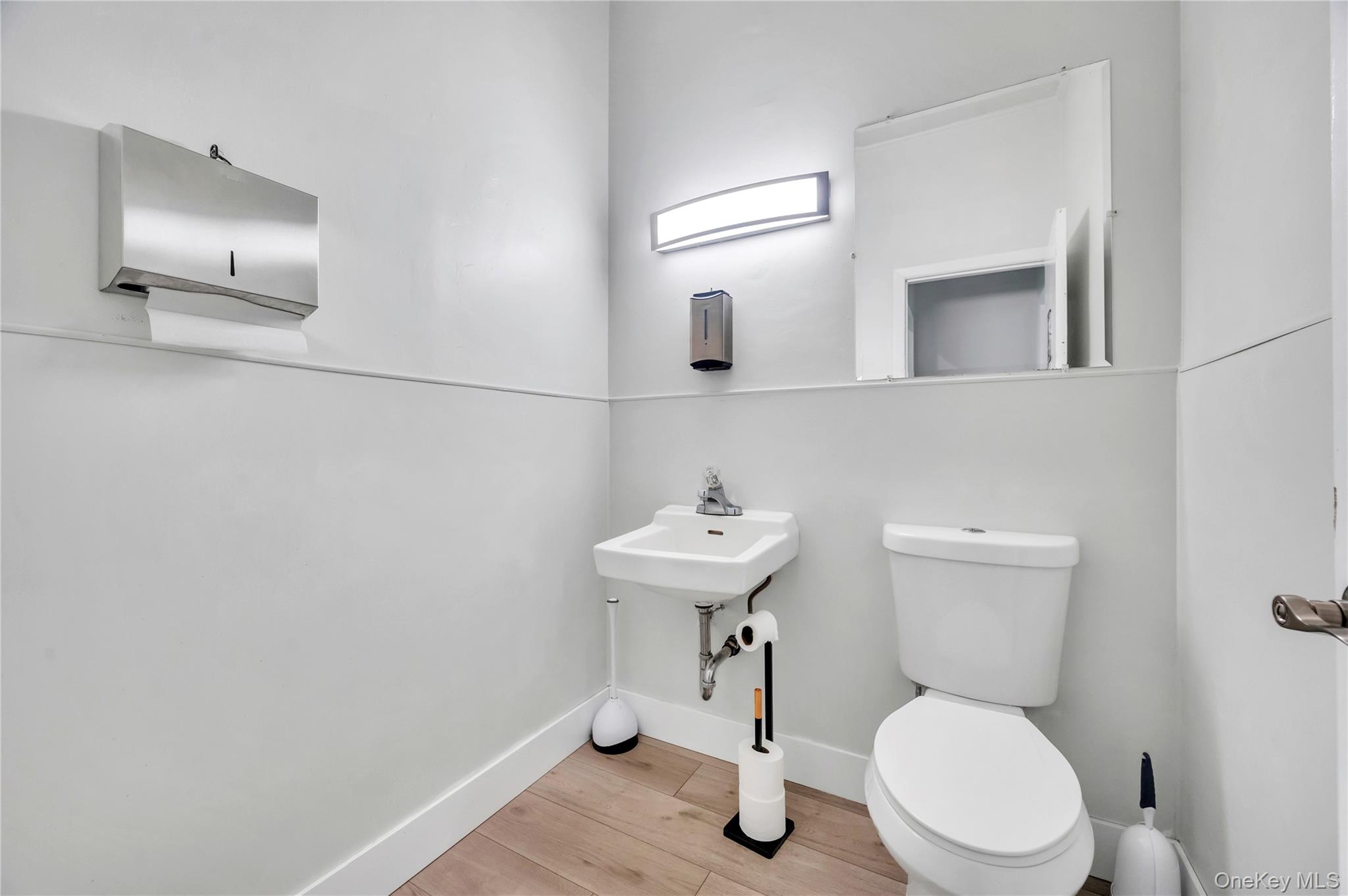 1695 Merrick Avenue # 1695, Merrick, NY 11566