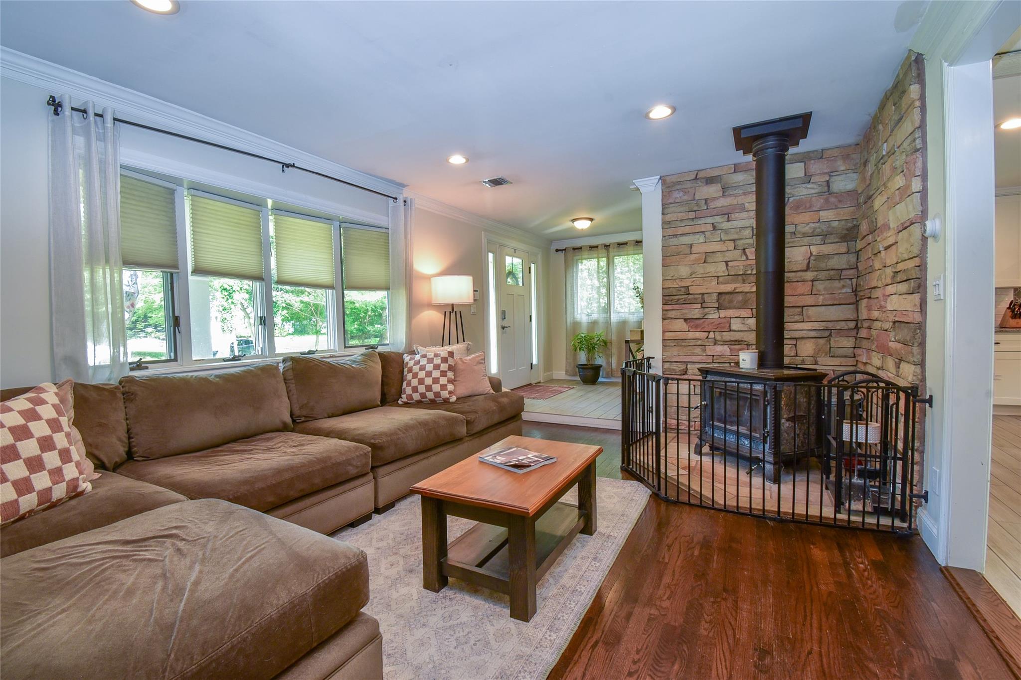 5 Dartmouth Road, Shoreham, NY 11786