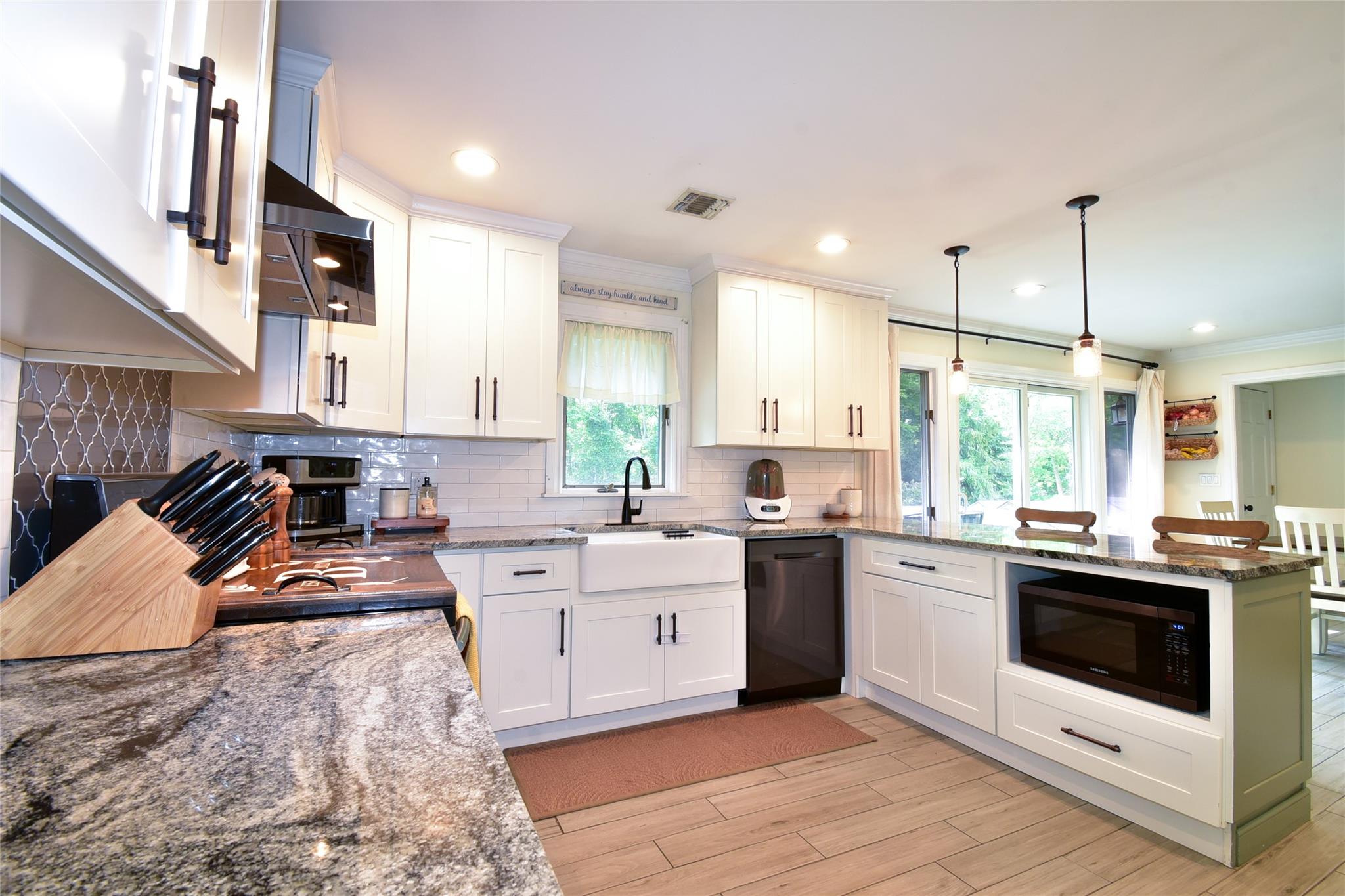 5 Dartmouth Road, Shoreham, NY 11786