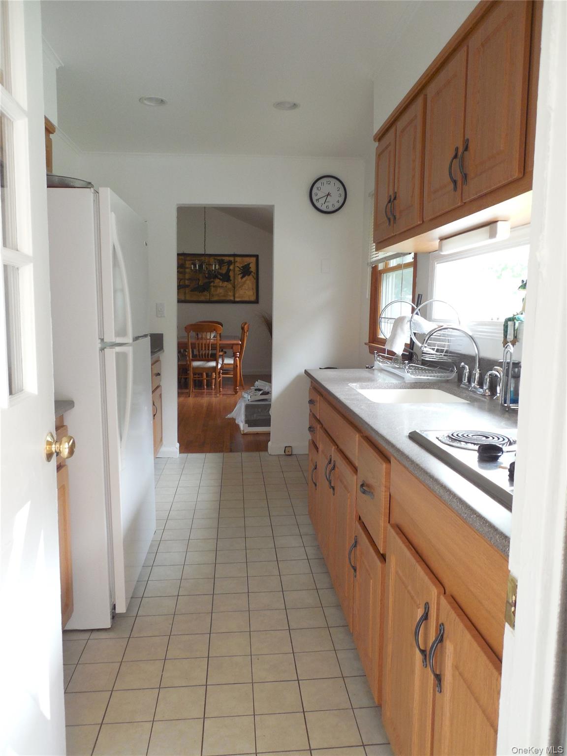 24 E Point Lane, Hampton Bays, NY 11946