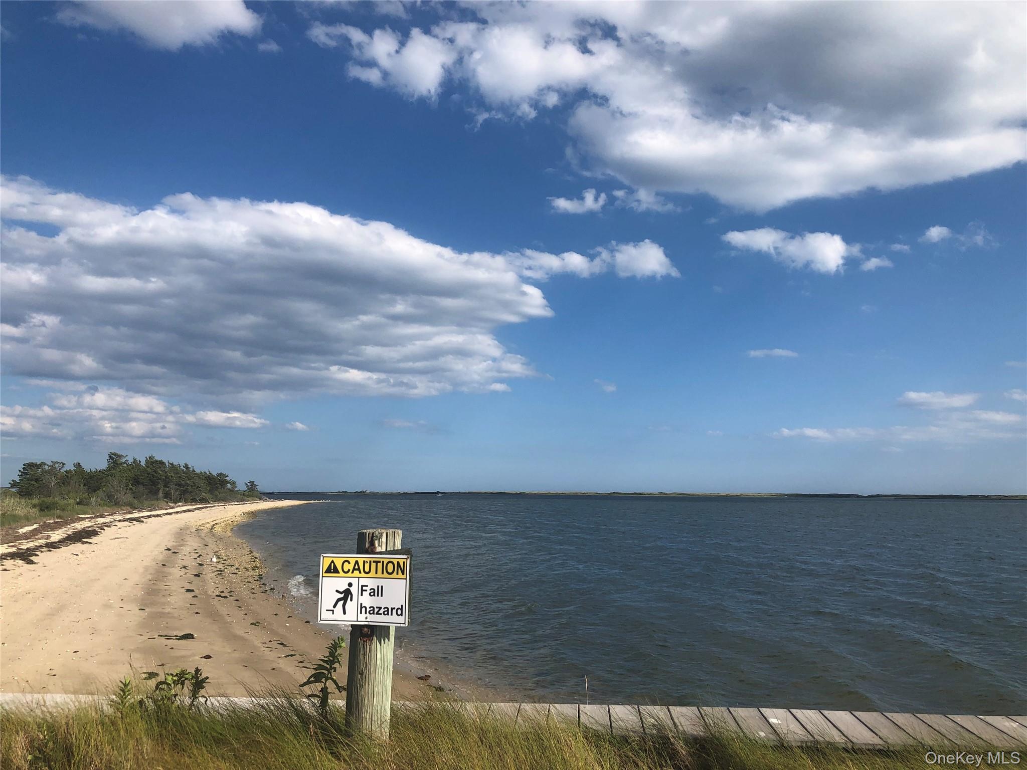 24 E Point Lane, Hampton Bays, NY 11946