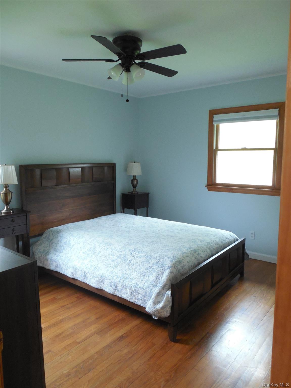 24 E Point Lane, Hampton Bays, NY 11946