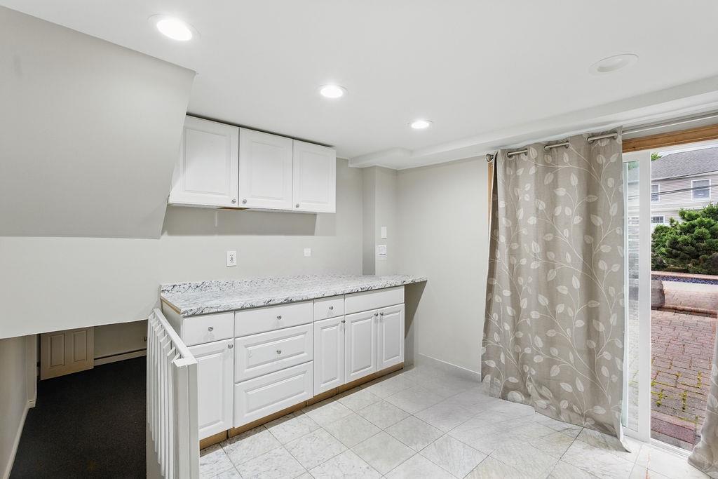 73 Fox Place, Hicksville, NY 11801