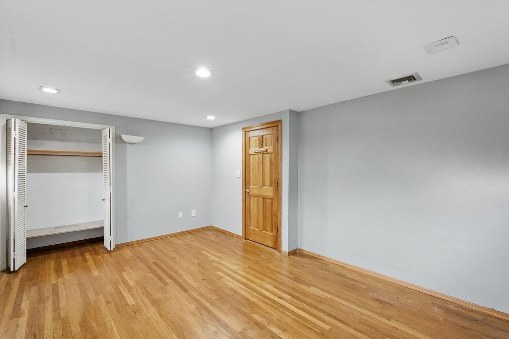 73 Fox Place, Hicksville, NY 11801