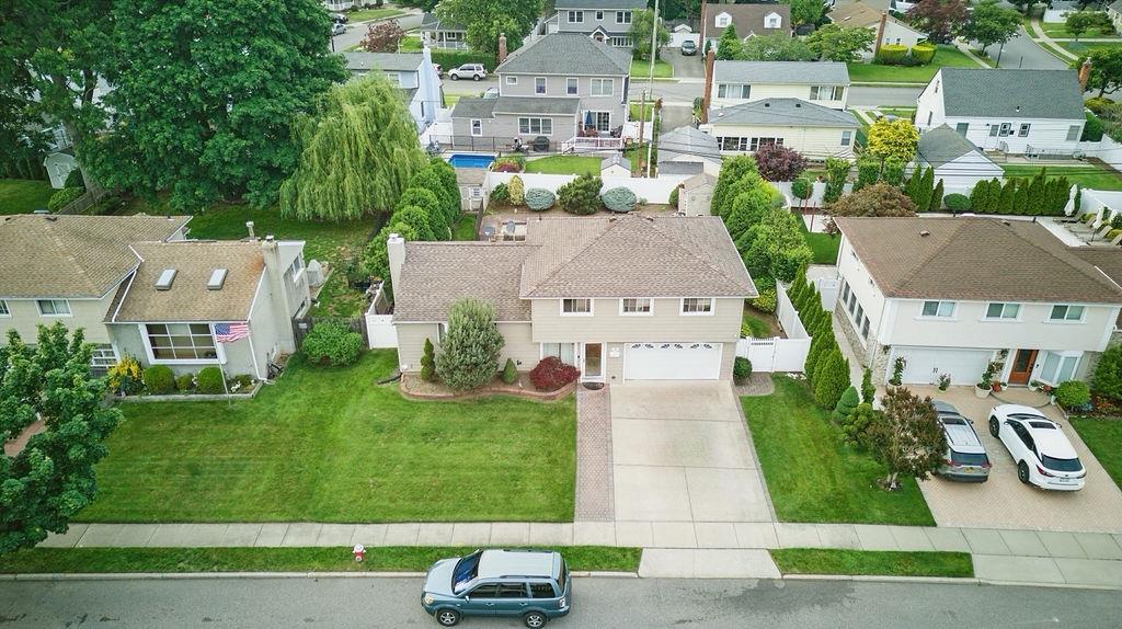 73 Fox Place, Hicksville, NY 11801