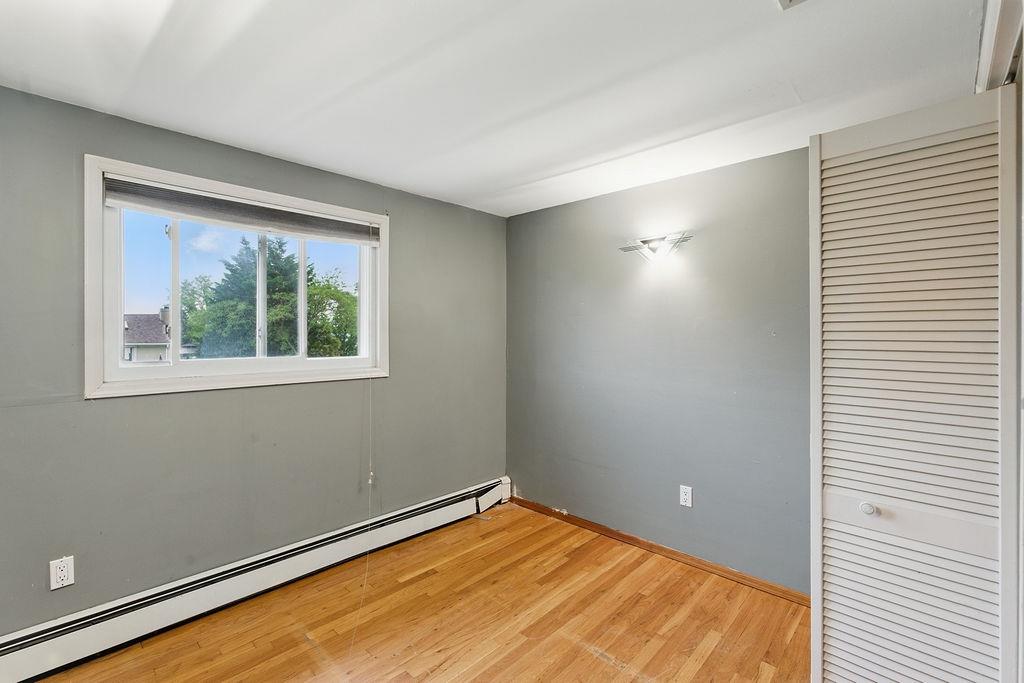 73 Fox Place, Hicksville, NY 11801
