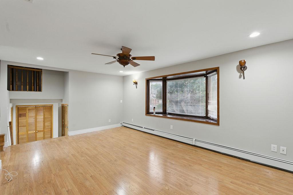 73 Fox Place, Hicksville, NY 11801