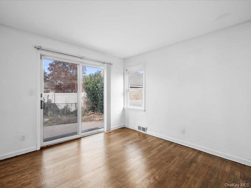 31 Broadmoor Lane, Westbury, NY 11590