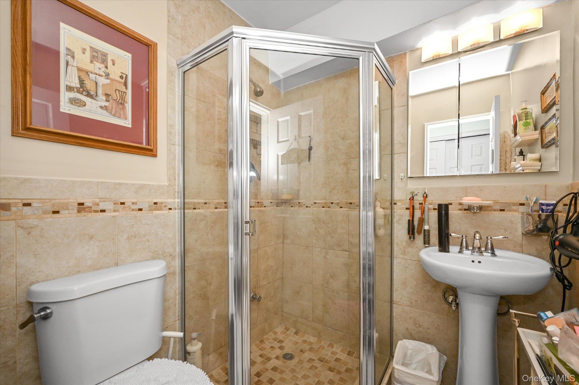 211-40 18th Avenue # 4A, Bayside, NY 11360