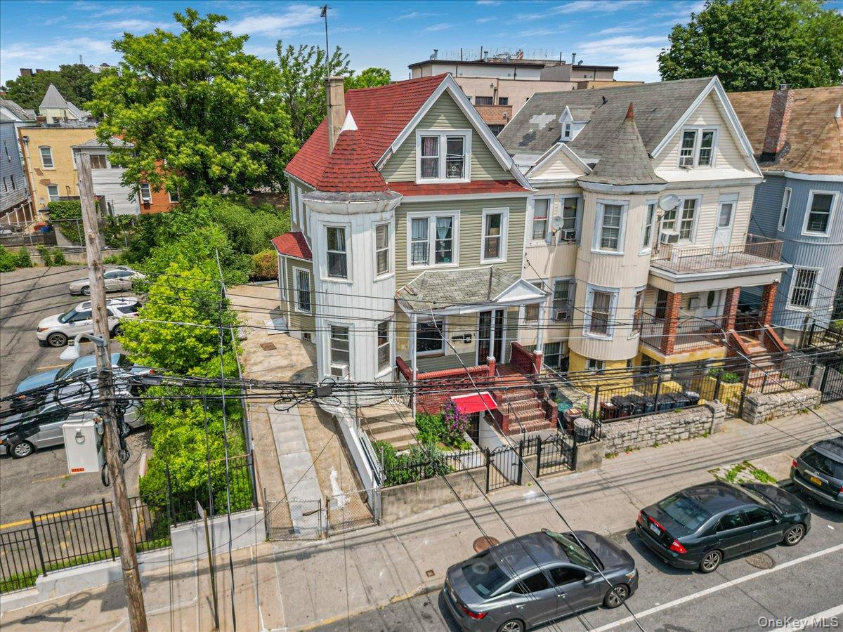 661 E 225th Street, Bronx, NY 10466