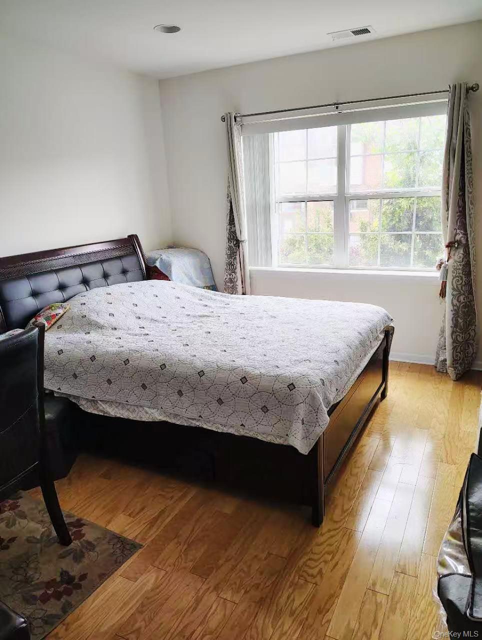 2-18 A Constitution Place # 173, College Point, NY 11356