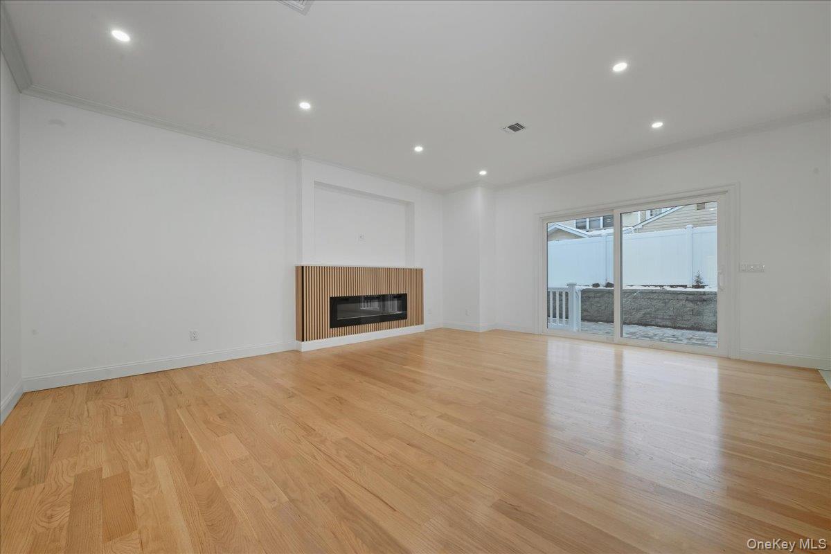 319 Blacksmith Road W, Levittown, NY 11756