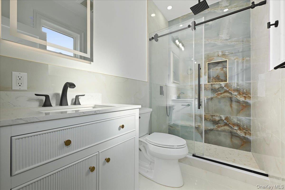 319 Blacksmith Road W, Levittown, NY 11756