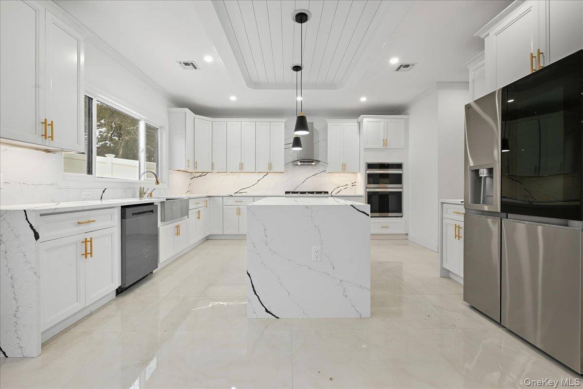 319 Blacksmith Road W, Levittown, NY 11756