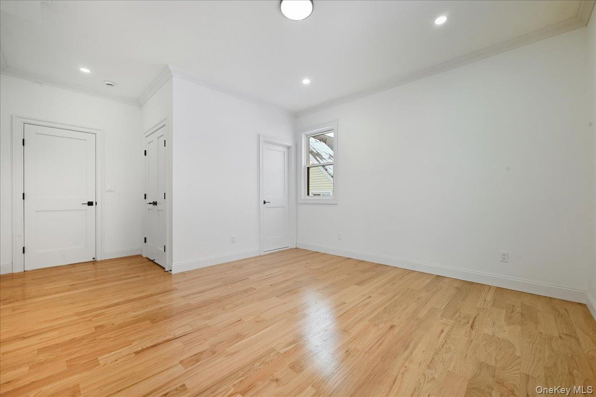 319 Blacksmith Road W, Levittown, NY 11756