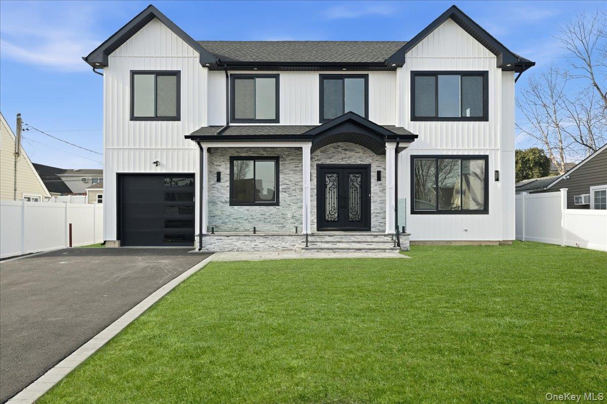 319 Blacksmith Road W, Levittown, NY 11756