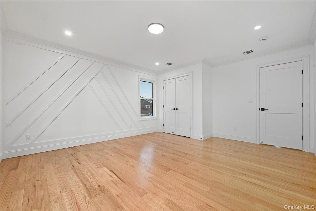 319 Blacksmith Road W, Levittown, NY 11756