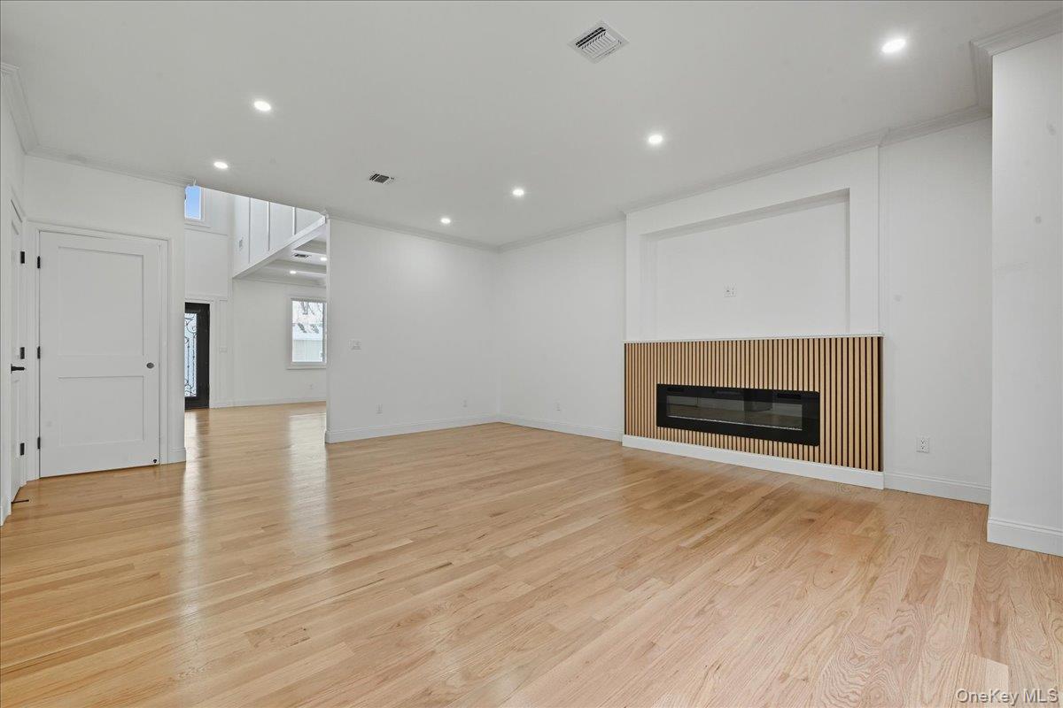 319 Blacksmith Road W, Levittown, NY 11756