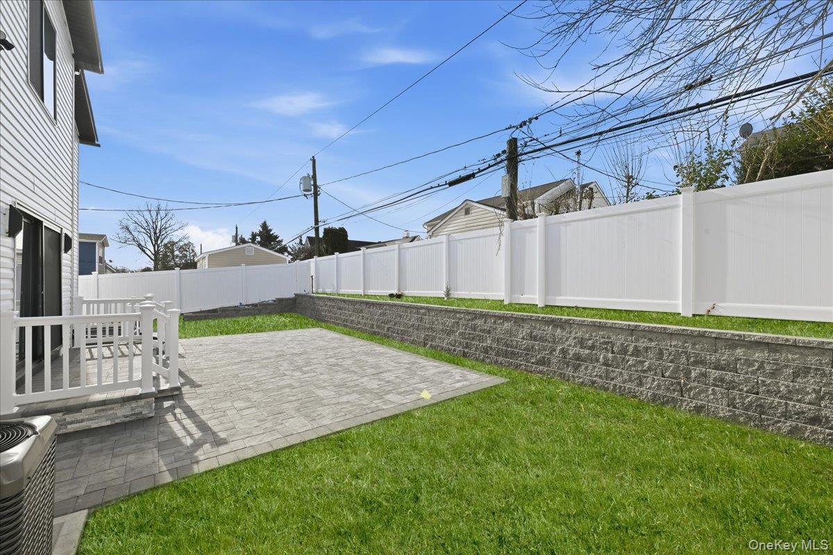 319 Blacksmith Road W, Levittown, NY 11756