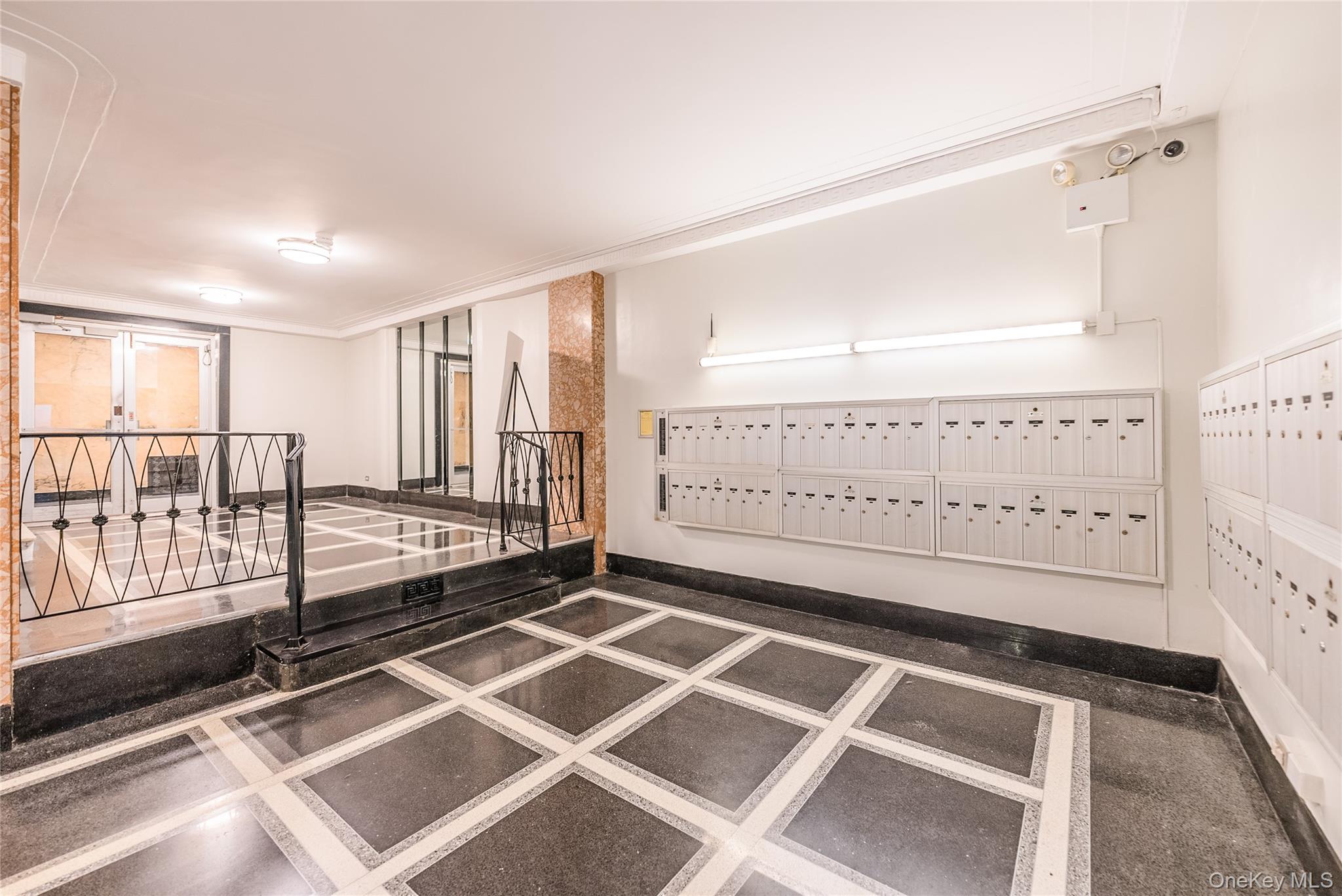 12325 82nd Avenue # 4K, Kew Gardens, NY 11415