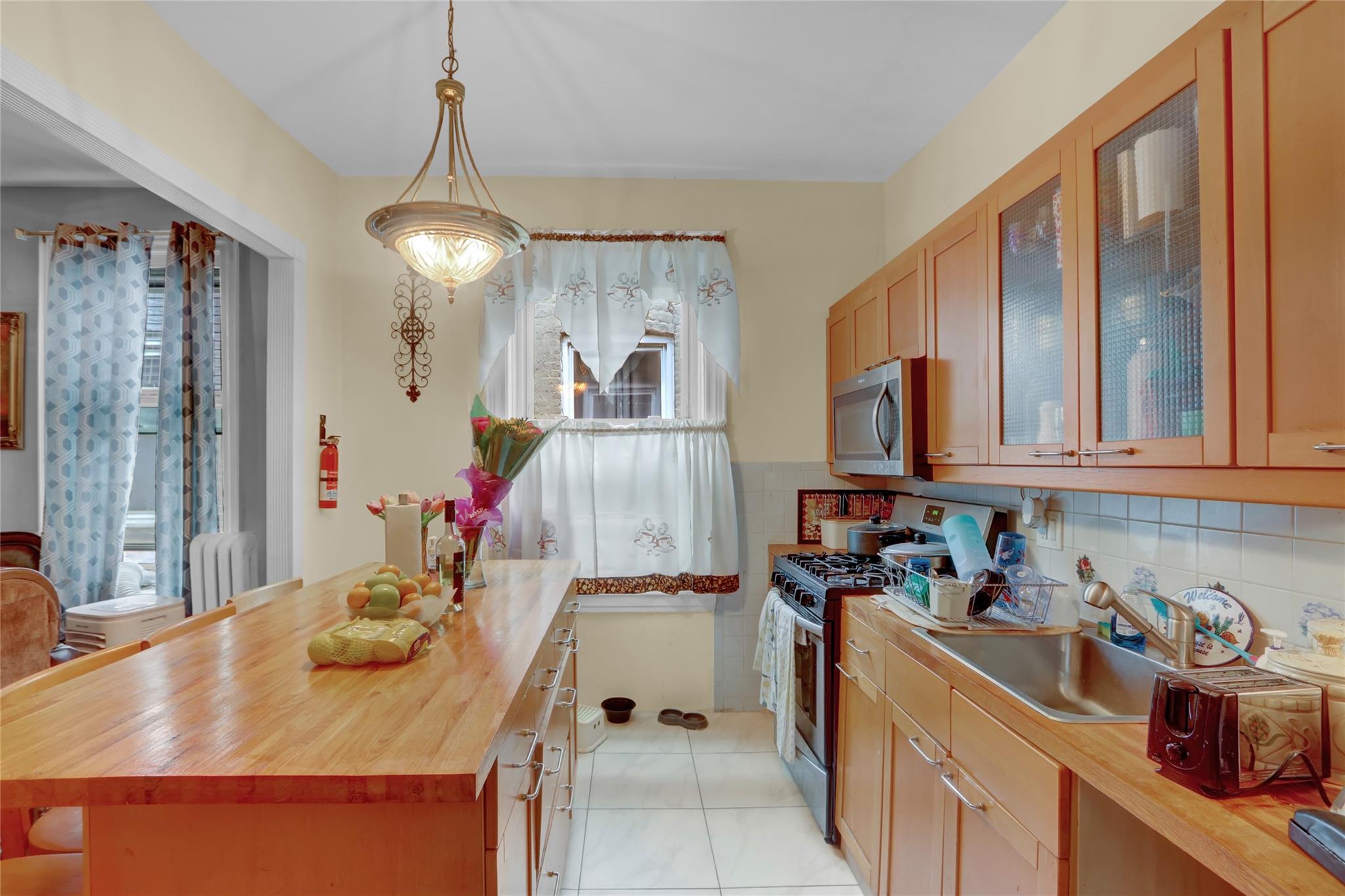 31 Tapscott Street, Brooklyn, NY 11212