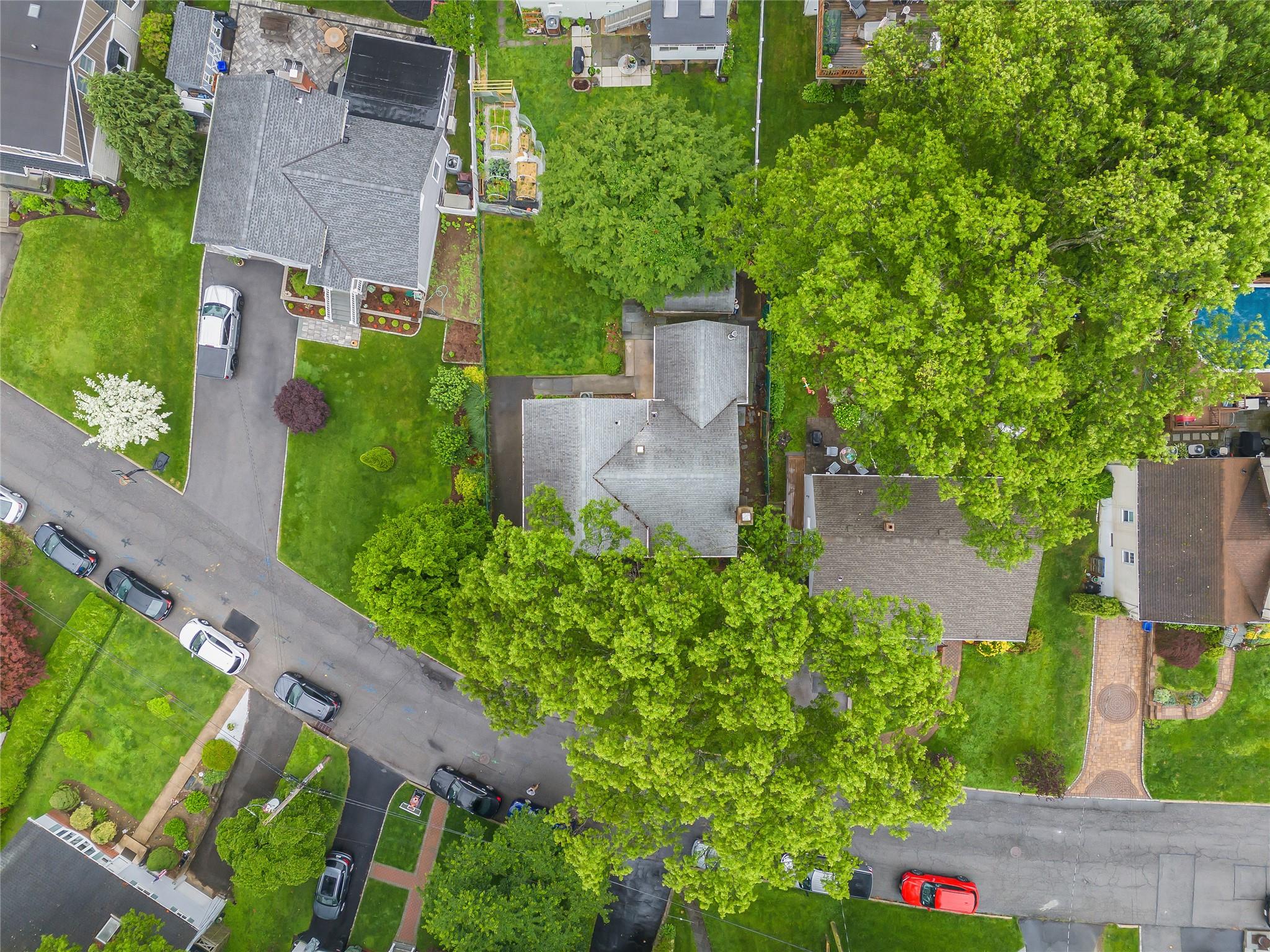 1400 Raleigh Road, Mamaroneck, NY 10543