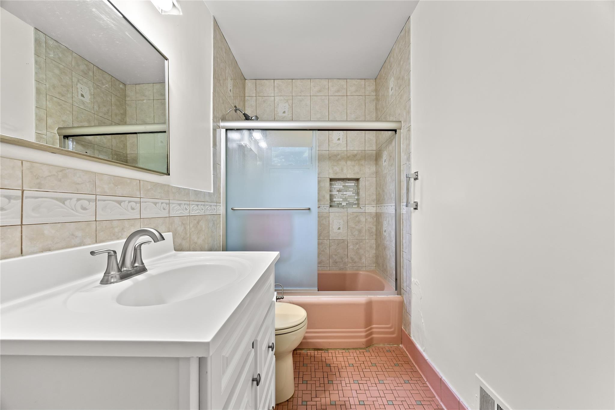 1400 Raleigh Road, Mamaroneck, NY 10543