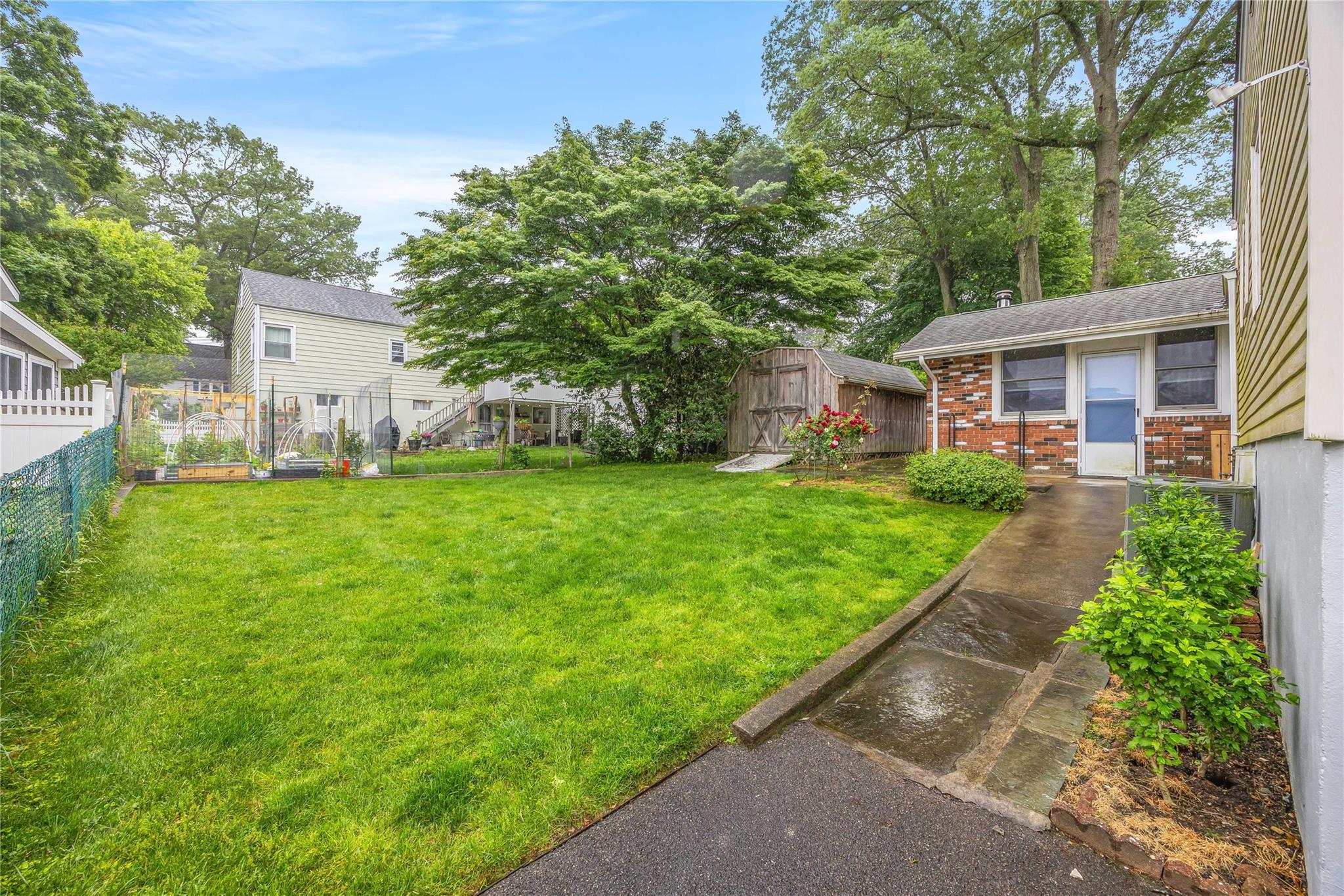 1400 Raleigh Road, Mamaroneck, NY 10543