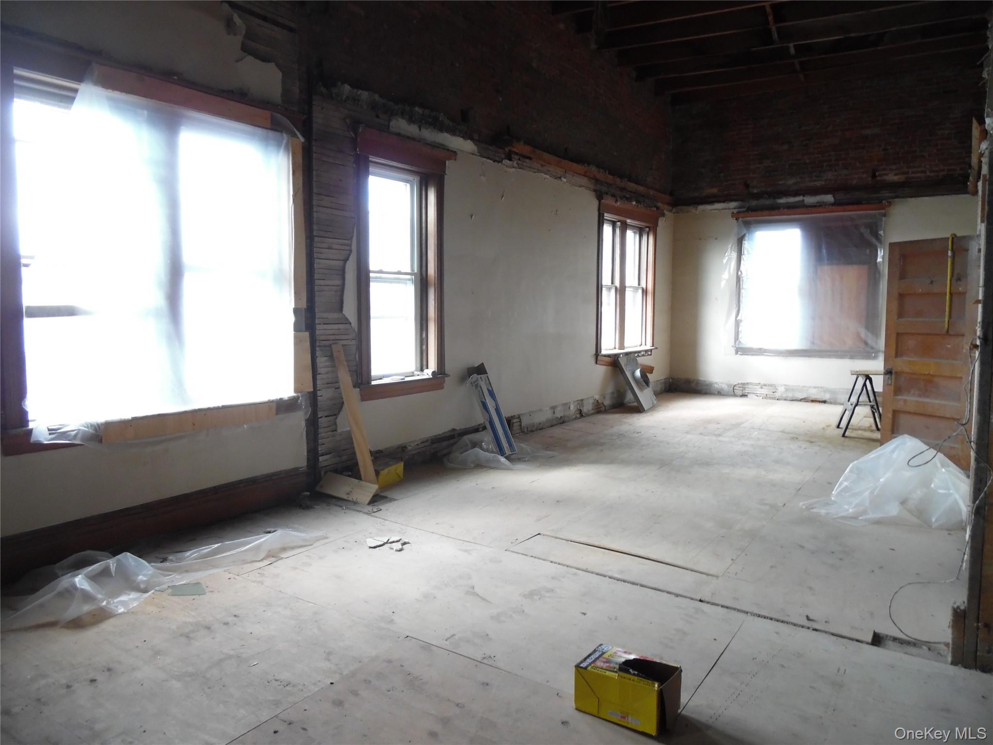 5 Bank St, Monticello, NY 12701